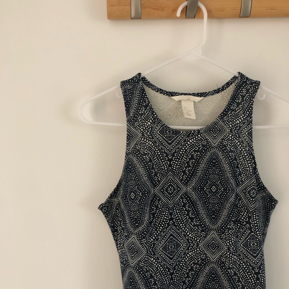H&M Dresses & Skirts - H&M Summer Sun Dress Sleeveless Racerback Paisley Blue Women’s Small